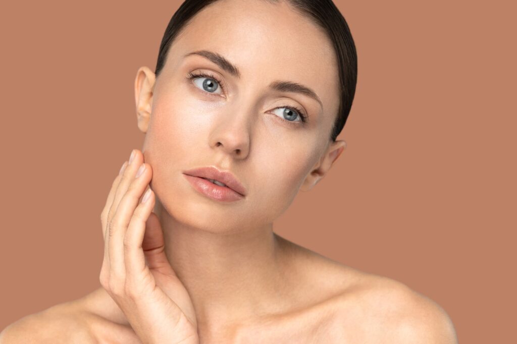 Mini facelift procedure with a swift recovery time, perfect for addressing early aging signs.